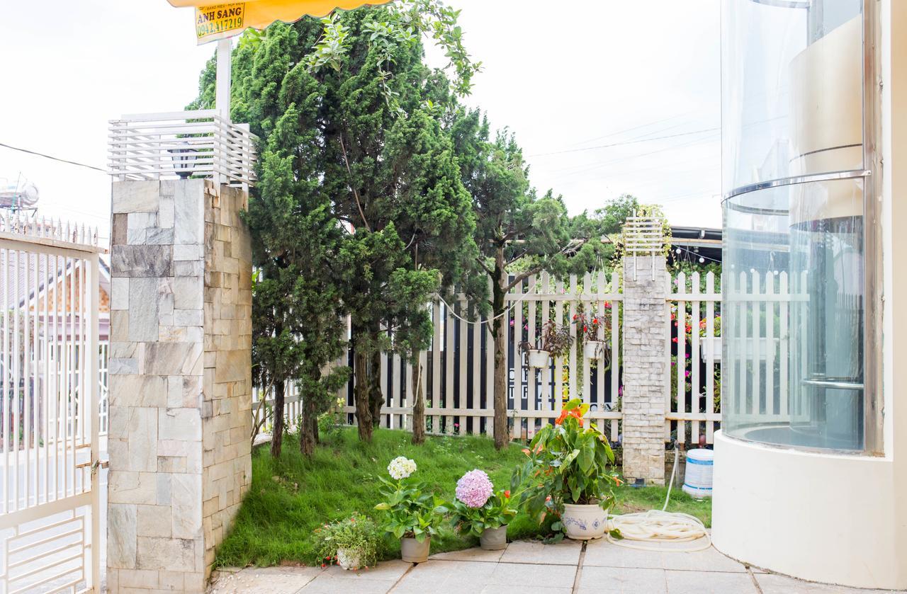 Akina House Hotell Dalat Exteriör bild